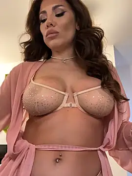 CelineReys online show from October 7, 2025, 5:32 pm