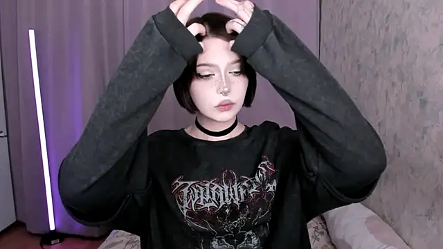 amelia mays xx online show from June 17, 2026, 6:09 pm