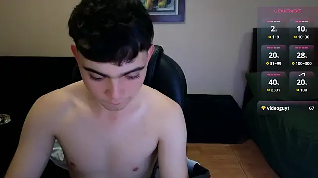 Snapshot of lukeboyce33 chatting on April 13, 2026, 2:17 am lukeboyce33 online show from April 13, 2026, 2:17 am