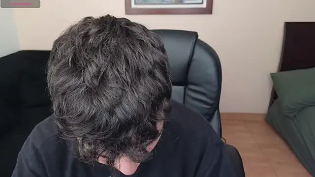 Snapshot of lukeboyce33 chatting on April 15, 2026, 7:58 pm lukeboyce33 online show from April 15, 2026, 7:58 pm