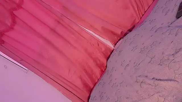 Mariana-ofc online show from November 13, 2025, 11:09 am