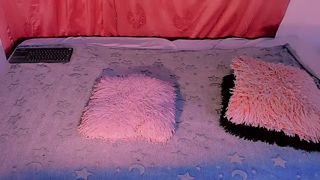 Mariana-ofc online show from November 28, 2025, 10:18 am