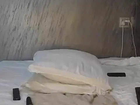 Hotytoty26 online show from October 7, 2025, 6:38 pm