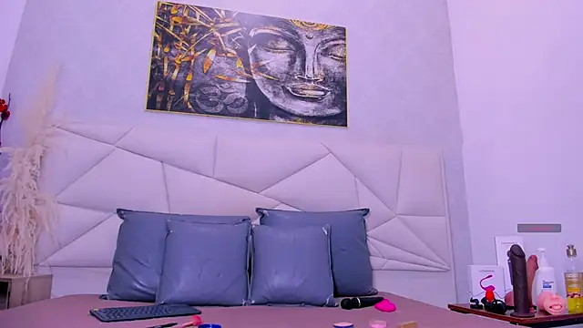 NicoleMadrird online show from March 19, 2026, 11:36 am