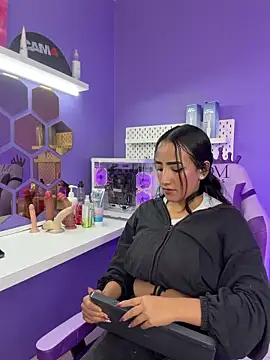 Alice 26  online show from February 18, 2026, 2:02 pm