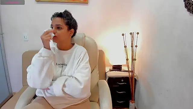 miranda torres online show from March 22, 2025, 12:14 pm