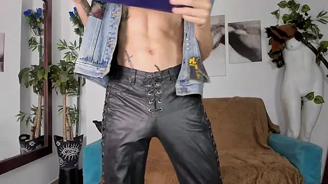 Giotrashy online show from January 7, 2026, 11:18 pm