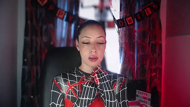 Taylor dolll online show from October 24, 2025, 3:41 pm