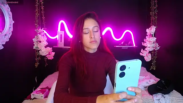 Hairydoll  online show from March 18, 2025, 8:04 pm