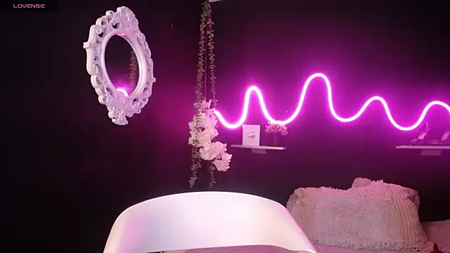 Hairydoll  online show from March 20, 2025, 11:12 pm