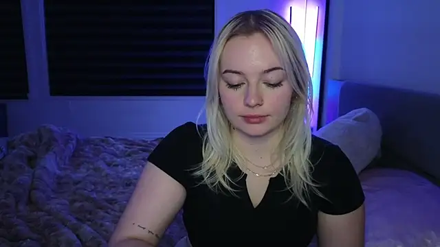 margot robbie7 online show from November 26, 2025, 11:50 pm