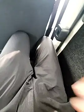 ikeike-kun online show from September 18, 2025, 3:41 am