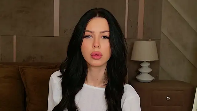 Leya Foxhall online show from September 28, 2025, 11:15 am