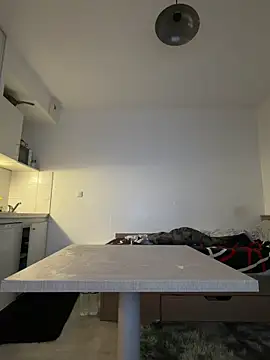 Renoirmonter online show from April 7, 2026, 4:57 am