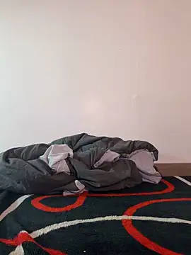 Renoirmonter online show from April 19, 2026, 7:05 pm