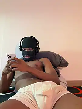 Renoirmonter online show from April 20, 2026, 10:00 pm