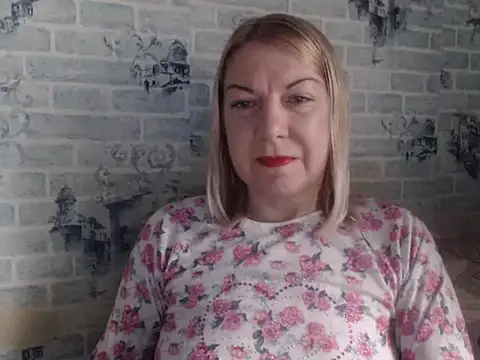 Lillia Ray online show from December 22, 2025, 9:17 am