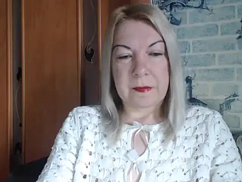 Lillia Ray online show from April 23, 2026, 6:47 am