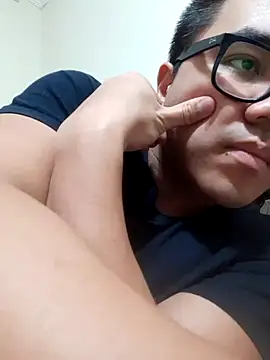 awesometeacher33 online show from March 17, 2025, 5:27 pm