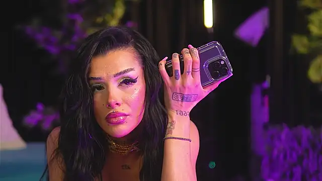 ChicaOra online show from February 2, 2026, 11:14 pm