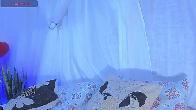 DianaGom online show from April 6, 2026, 11:22 am