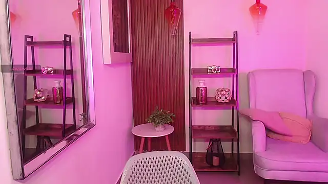 Coral Lise online show from November 22, 2025, 11:09 am