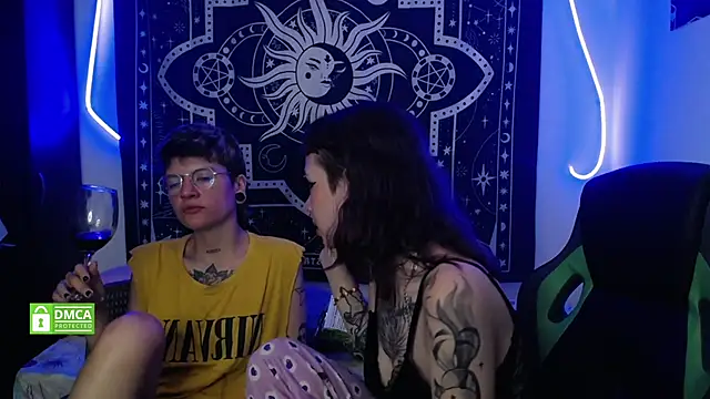 lovelockedlips online show from March 16, 2025, 6:42 am