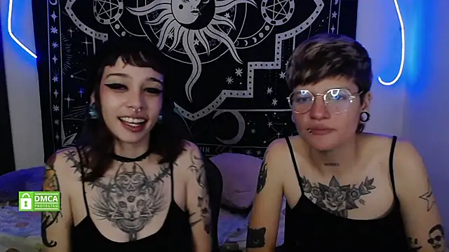 lovelockedlips online show from March 20, 2025, 5:13 am