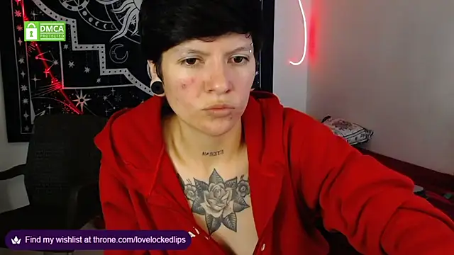 lovelockedlips online show from September 18, 2025, 9:39 pm