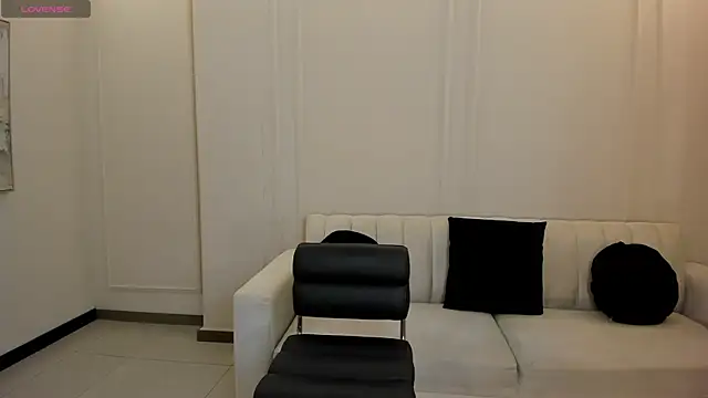 AmaliaCrus online show from July 10, 2026, 8:22 pm