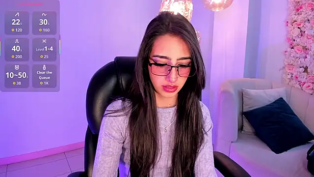 LarisaSmirnov online show from October 4, 2025, 3:04 am