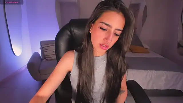 LarisaSmirnov online show from October 10, 2025, 3:27 am