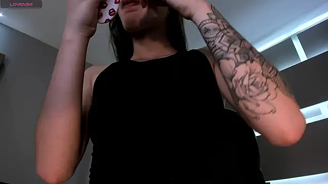 MaiaCollins online show from October 20, 2025, 7:14 pm