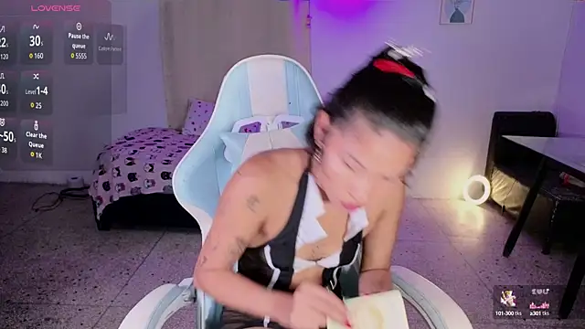 eleselas online show from September 29, 2025, 11:42 pm