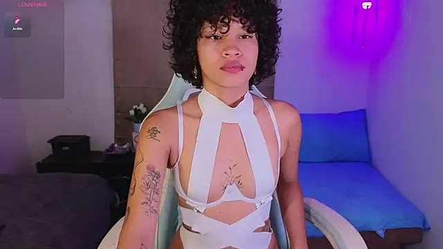 eleselas online show from December 3, 2025, 11:47 pm