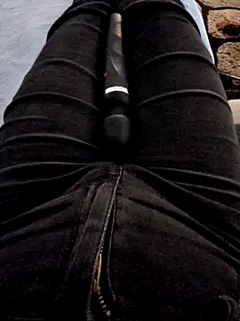 naturliebe online show from April 15, 2026, 6:53 am