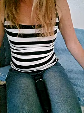 naturliebe online show from April 22, 2026, 7:00 am