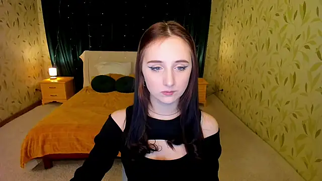 JulietMonli online show from February 11, 2026, 7:30 pm