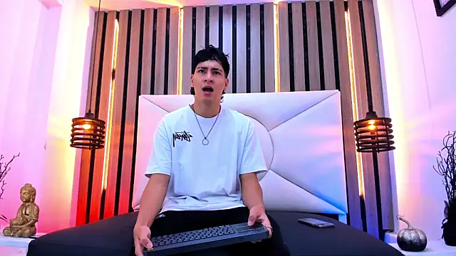 Jhojan twink online show from October 25, 2025, 12:13 pm