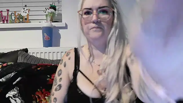 Sizzling Indie36 online show from October 14, 2025, 10:32 pm