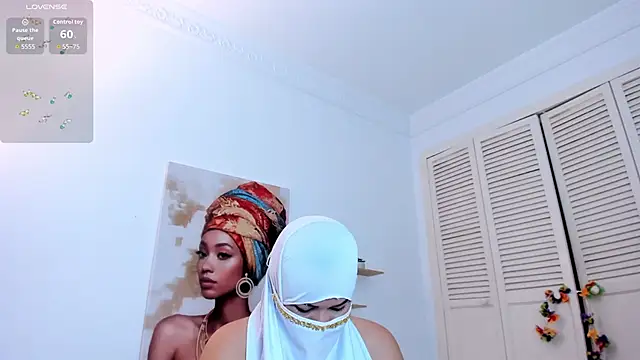 Layla arabelle online show from November 8, 2025, 7:45 pm