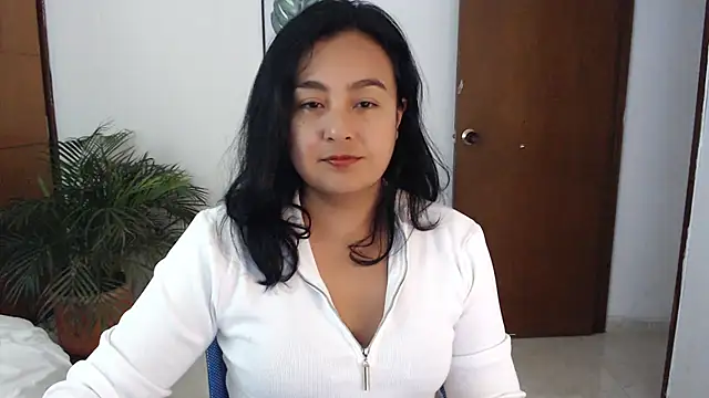 Snapshot of Themagicpotion chatting on June 27, 2026, 3:39 pm Themagicpotion online show from June 27, 2026, 3:39 pm