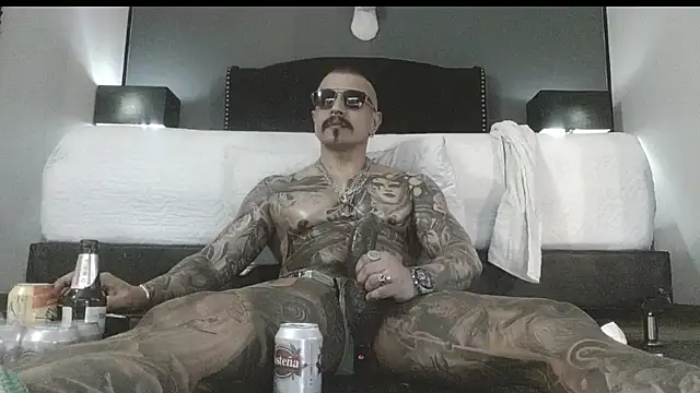 danilog515 online show from November 16, 2025, 12:16 am