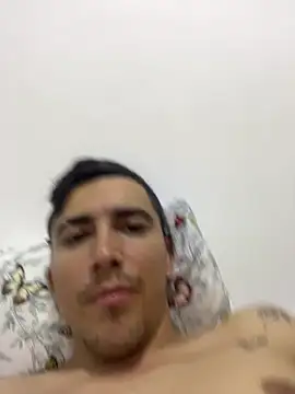 pareja curiosa19 online show from January 15, 2026, 4:06 am