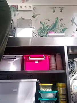 emiliemilf online show from October 18, 2025, 5:03 pm