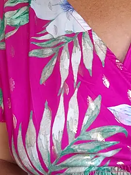 emiliemilf online show from March 5, 2026, 9:22 pm