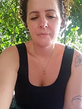 emiliemilf online show from April 10, 2026, 6:34 pm