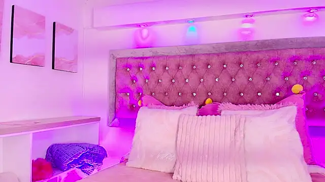 Andy Leex online show from February 24, 2026, 8:07 pm