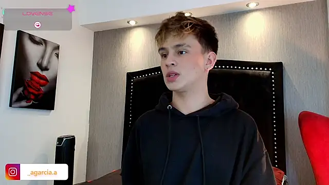 Snapshot of LiamWildx20 chatting on January 9, 2026, 4:15 am LiamWildx20 online show from January 9, 2026, 4:15 am