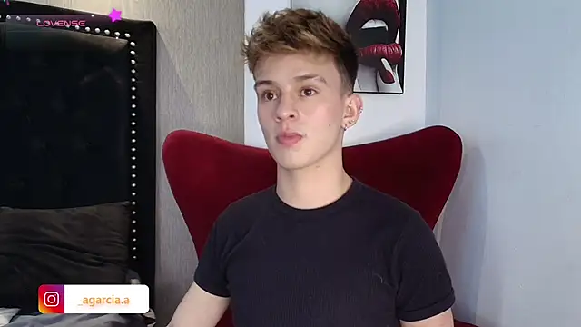 Snapshot of LiamWildx20 chatting on February 6, 2026, 3:22 am LiamWildx20 online show from February 6, 2026, 3:22 am